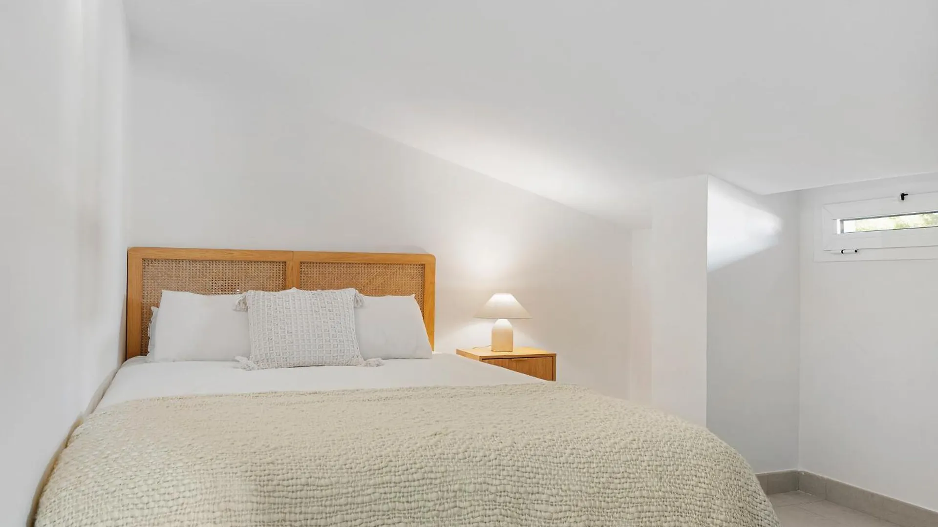 アパート 4Br Penthouse W Pool & Parking 500M From The Beach マルベーリャ