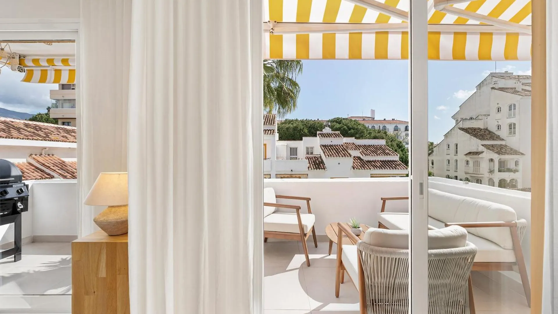 Appartement 4Br Penthouse W Pool & Parking 500M From The Beach Marbella