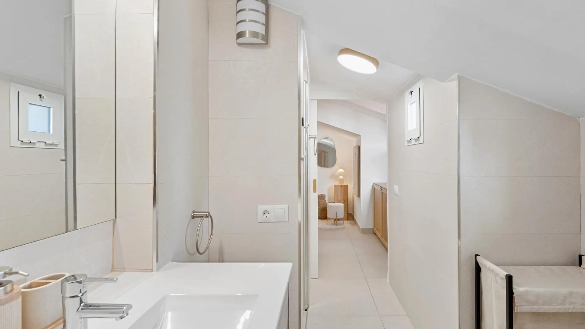 Appartement 4Br Penthouse W Pool & Parking 500M From The Beach Marbella Spanje